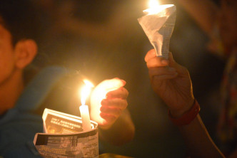 支联会晚上在维园举行烛光悼念集会