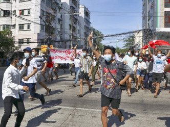 缅甸反政变示威持续。AP