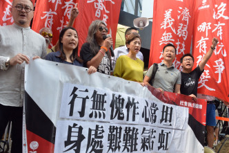陈淑庄、刘小丽、黄浩铭等人到庭支持长毛。