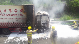 貨車火勢已救熄。香港突發事故報料區圖片
