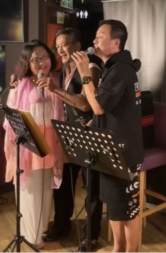 劉少君曾與確診新冠肺炎的61歲好友麥德羅一齊唱歌游水。