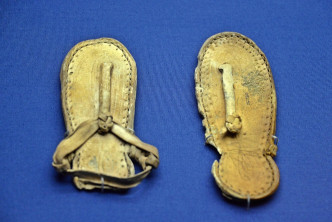 约公元前1550-1069年新王国时期的一双凉鞋。卢江球摄