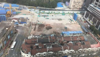 百年历史建筑尚贤坊的石库门遭拆毁。网上图片