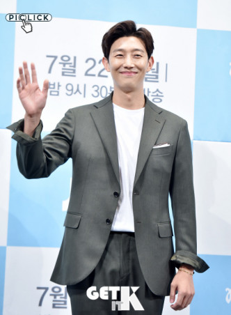 韓國35歲男演員姜其堪稱韓劇界「最強綠葉」。