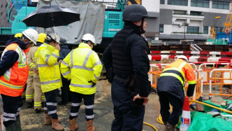 警方及消防员到场调查。图本港记者