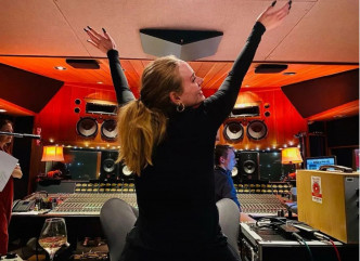 Adele最近为新碟《30》宣传。