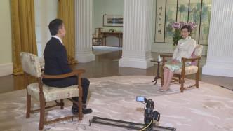 林郑月娥在礼宾府接受央视专访。
