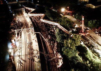 宜兰火车出轨及翻侧事故，造成至少18人死亡，187人受伤。