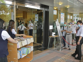 所有小型图书馆恢复开放，中央图书馆4月7日恢复正常开放时间。 资料图片