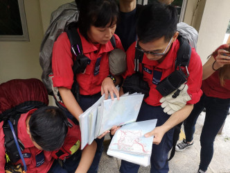 民安隊今日繼續搜索。 梁國峰攝