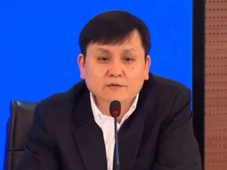 上海市新冠肺炎臨牀救治專家組組長張文宏表示有信心比病毒跑得快。