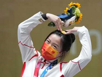 「可爱教主」杨倩于女子10米气步枪，夺得东奥第一金。资料图片