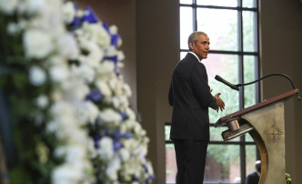 奥巴马出席安息礼。AP图片