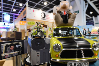 有展商展示戆豆先生（Mr.Bean）在戏中使用的Mini Cooper汽车。