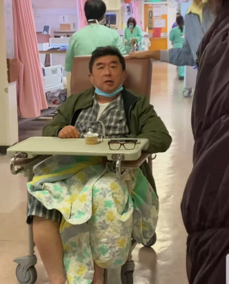 去年底姜爸中风入院，令姜涛十分担心。