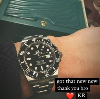 其中一名特技人Jeremy在IG貼出手錶相及留言致謝奇洛。