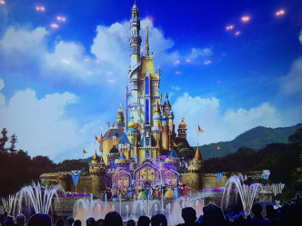 迪士尼樂園城堡翻新2019年完工。