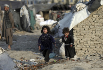 阿富汗儿童流离失所。美联社资料图片