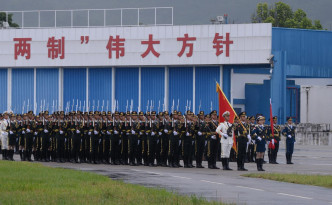 石崗軍營今早9時開放。