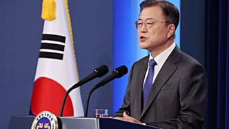 韓國總統文在寅繼續冧莊獲選為第一位。