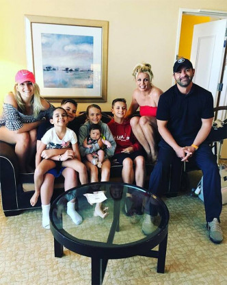 Britney對家人支持自己，認為好虛偽。