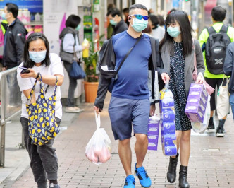 林大慶指人人戴口罩能起到互相保護作用，市民應認真看待。資料圖片
