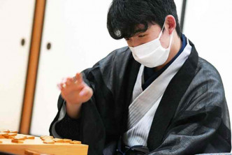 藤井聰太目前是高中三年學生。日本将棋連盟