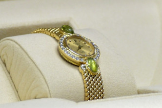 終極大抽獎的頭獎為古董勞力士Cellini 18K女裝腕錶。資料圖片
