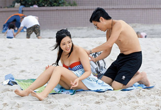 林秀怡出席活动同男友去石澳沙滩。东周刊图片