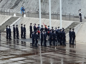 警队升旗礼。