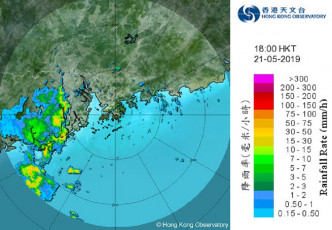 珠江口以西的一個雷雨區正逐漸向東移。天文台雷達圖