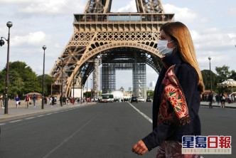 法國政府表示不希望人民今夏前往國外旅遊。AP資料圖片