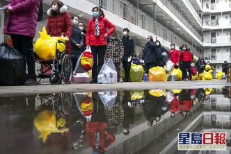 武汉康复民衆逐渐恢复日常生活。AP图片
