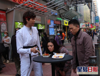ERROR成員193(郭嘉駿)、廖碧兒及林曉峰今日在旺角鬧市街頭拍攝ViuTV飲食節目。