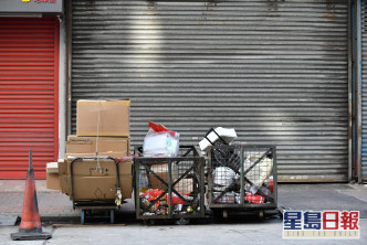 消息指內地暫時容許香港廢紙進口。