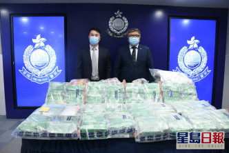 毒品調查科（行動） 警司陳江明（右）。楊偉亨攝