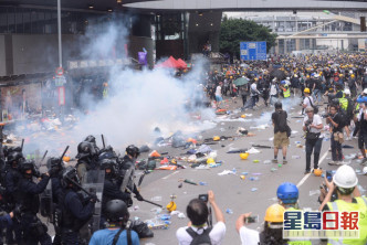 報告認為香港的政局動盪是港府及北京拒絕回應港人訴求。資料圖片