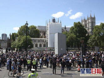 倫敦和英國多個城市發生連場反種族歧視示威。AP