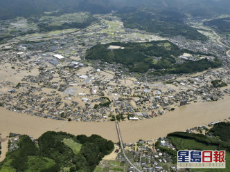 熊本县多间民房被泥石流冲走。AP