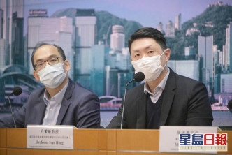 疫苗顧問專家委員會成員李卓廣（左）及孔繁毅（右）。