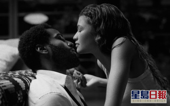 24岁最年轻艾美视后Zendaya与《天能》男主角John David Washington合演黑白爱情片《电影试爱》。