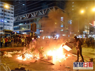 李家超指前年的社會騷亂令中央決定頒布「港區國安法」。資料圖片