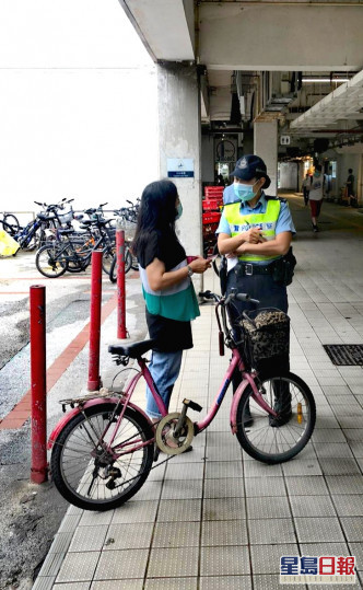 警方針對與單車及行人有關的交通罪行進行執法。圖:警方提供