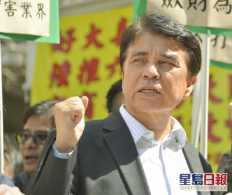 陆路客货运输业议会主席蒋志伟指内地司机拟提早休假,预留时间回乡过年,希望内地减低对供港货运影响。资料图片