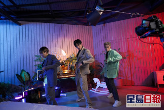 為拍新歌《BRACELESS》MV，三子要在兩星期內排好舞，他們坦承有當日參加《造星II》感覺。