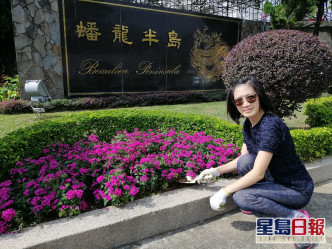 羅敏儀表示,用園林廢物造成的堆肥可增加泥土儲水力,而且更有效保存土壤中的養份,減少植物病害,讓屋苑的植物和花卉長得更茂盛健康。THEi提供圖片