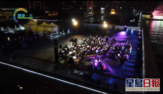 音樂會《想你．張國榮》於今晚7時半在尖沙咀海運大廈天台上開始直播。