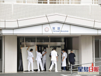 新冠肺炎疫情導致日本醫療系統崩潰。AP