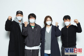 玄彬、潤娥、劉海鎮等首次圍讀劇本，在合照時亦沒有除下口罩。