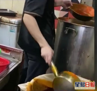 火鍋店被指重覆使用湯底紅油及食材。網圖